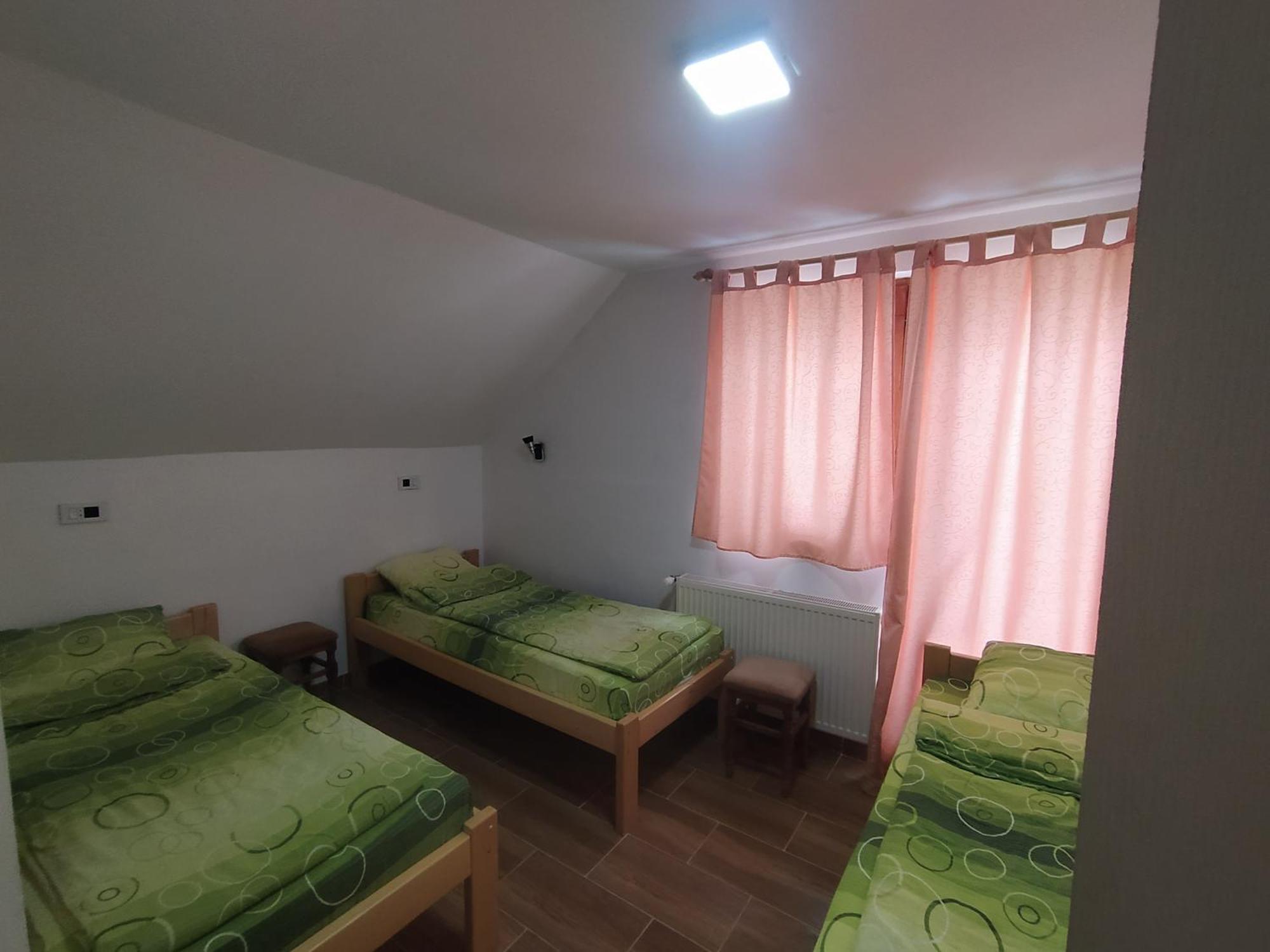 Domacinstvo Kod Gere Bed and Breakfast Crni Vrh Habitación foto