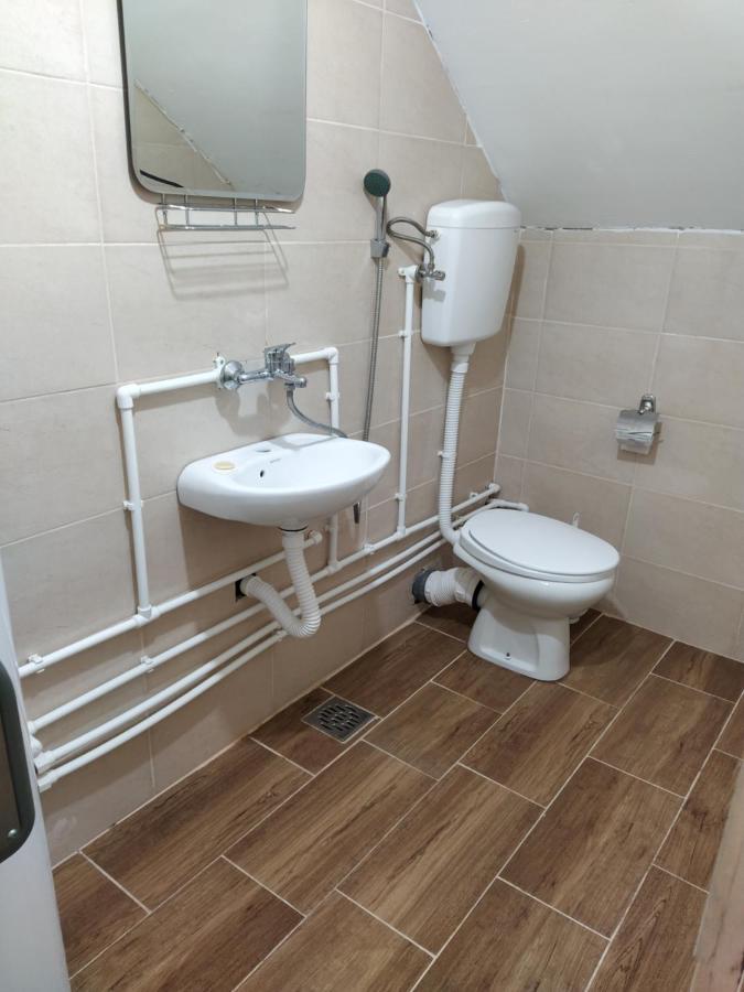 Domacinstvo Kod Gere Bed and Breakfast Crni Vrh Exterior foto