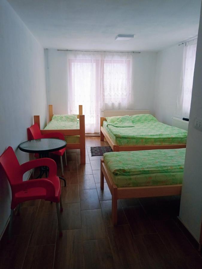 Domacinstvo Kod Gere Bed and Breakfast Crni Vrh Exterior foto